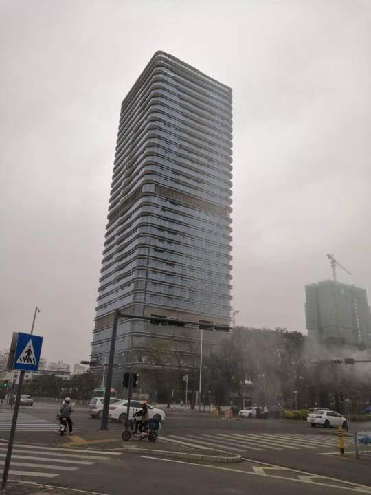 龙岗中心精装带家私写字楼出租