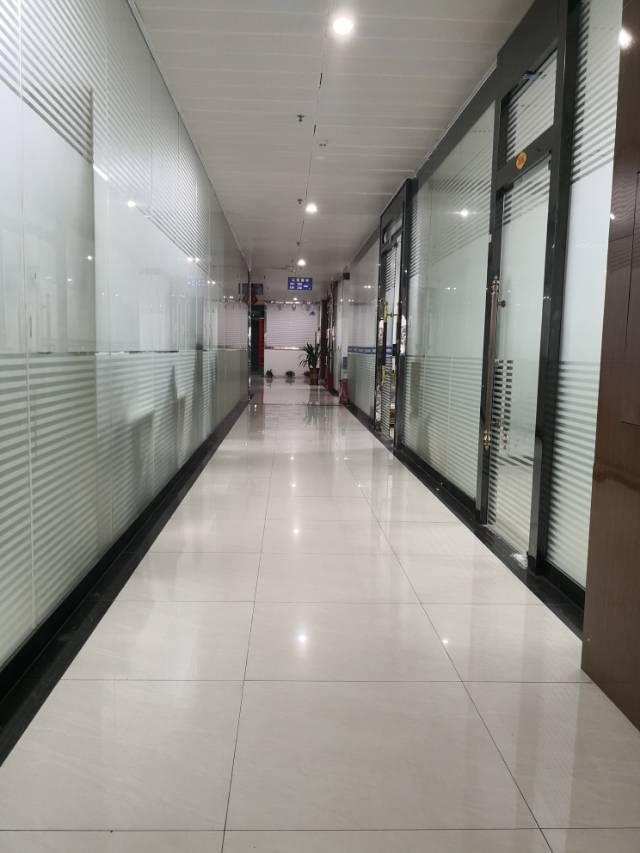 马鞍山地铁口写字楼/环境好交通方便/配套酒店