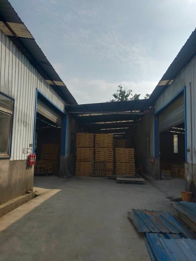 成都厂房出租 12元/ 厂房简介:郫县郫都区1000平,家具厂,最好是