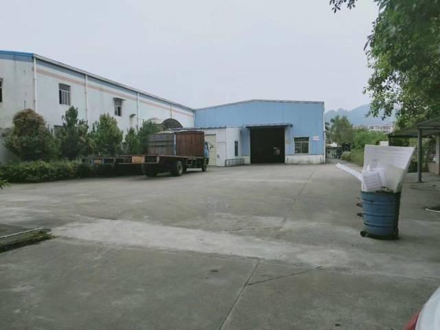 广州市黄埔开发区文冲新出普通钢构仓库出租。