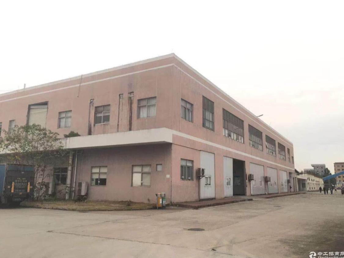 广州市白云区人和镇标准厂房面积6800平方注塑纸箱小加工仓库