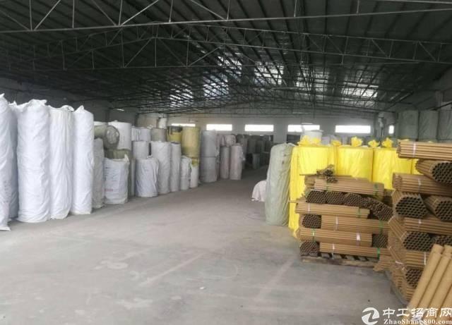 广州天河单一层滴水9米2300平可生产，可做仓库只租22。