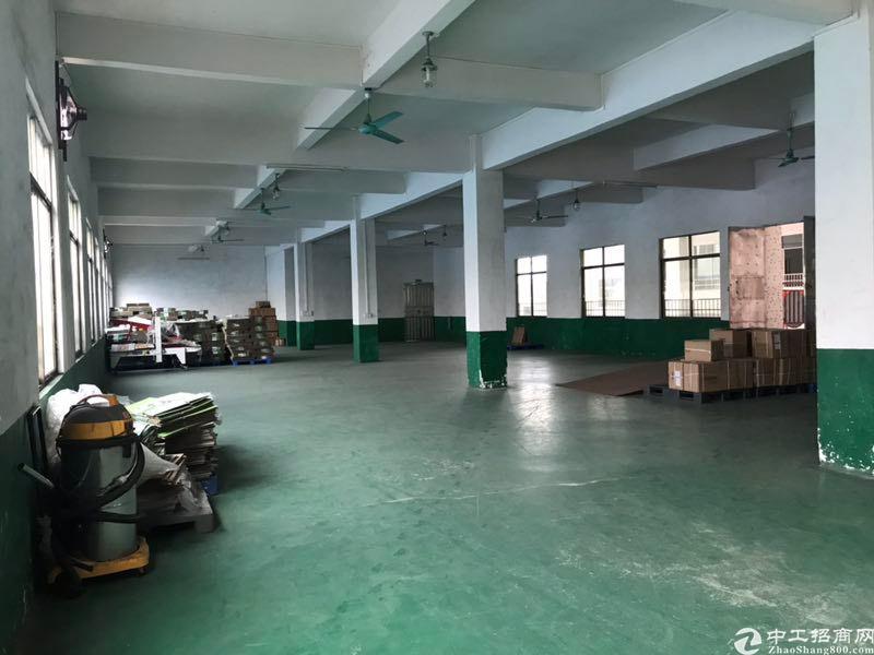 江高镇水沥工业区原房东分租二楼标准厂房仓库700平方、有货梯
