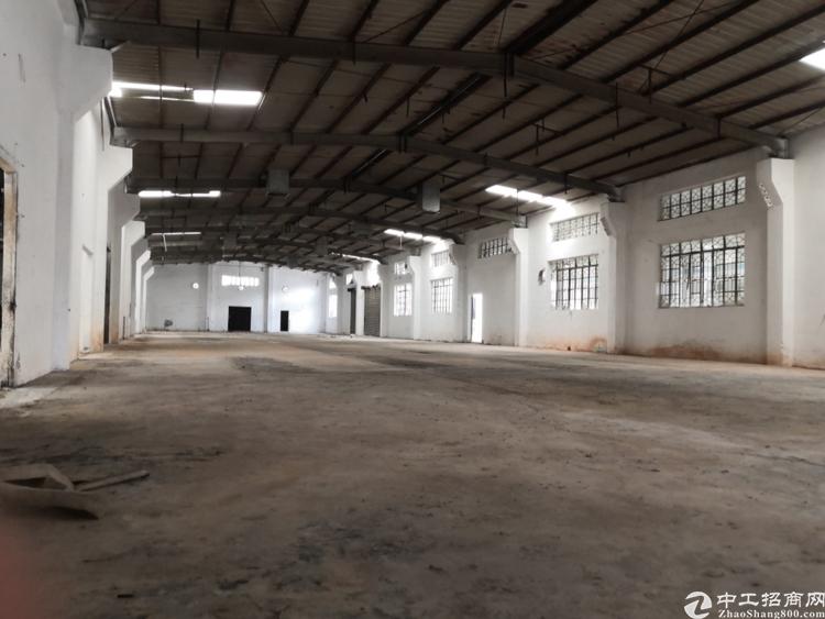 新塘银沙工业区单一层独院厂房仓库6880㎡低价出租可办环评