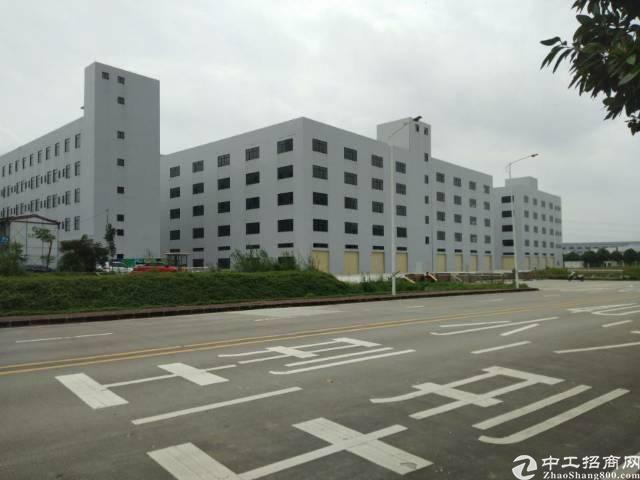 广州市萝岗开发区新出三万五千平标准厂房仓库出租，可整租