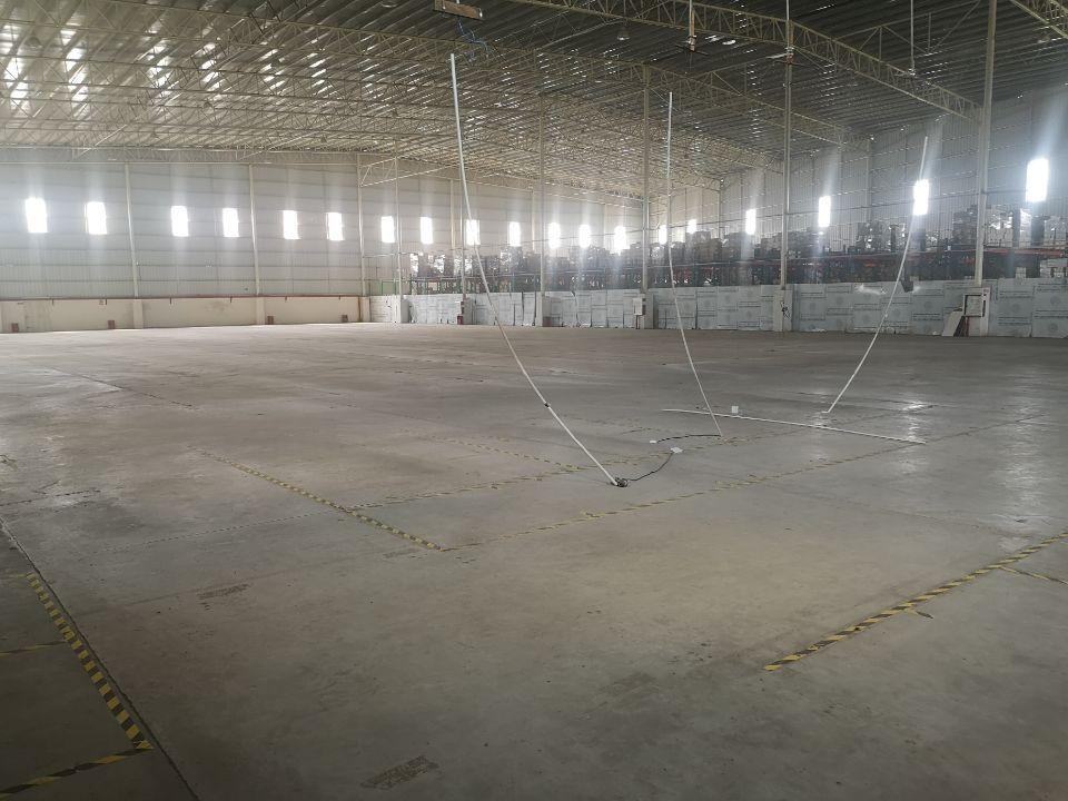 黄埔区科学城滴水12米单一层钢结构仓库2450平出租，可分租