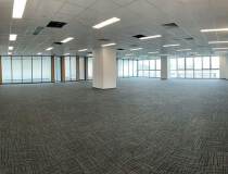科学城地铁口高新产业园楼上精装办公室813平出租，多媒体办公