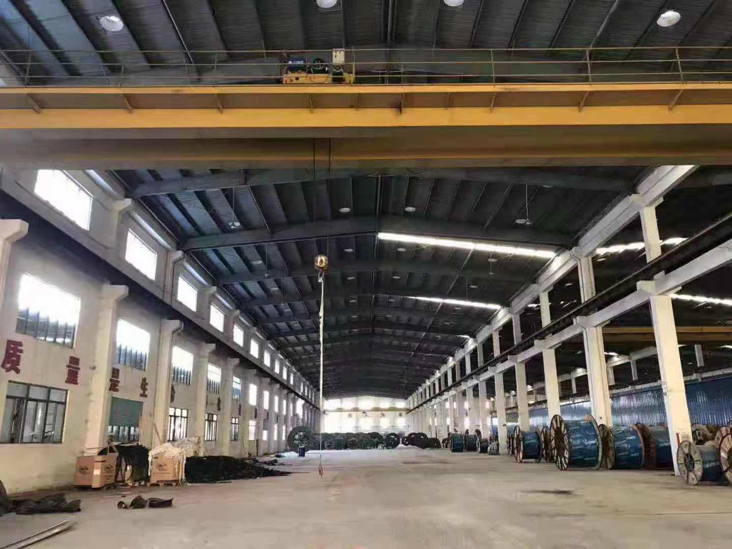 高明区荷城沧江工业区新岀独院厂房仓库2000平方，带行车