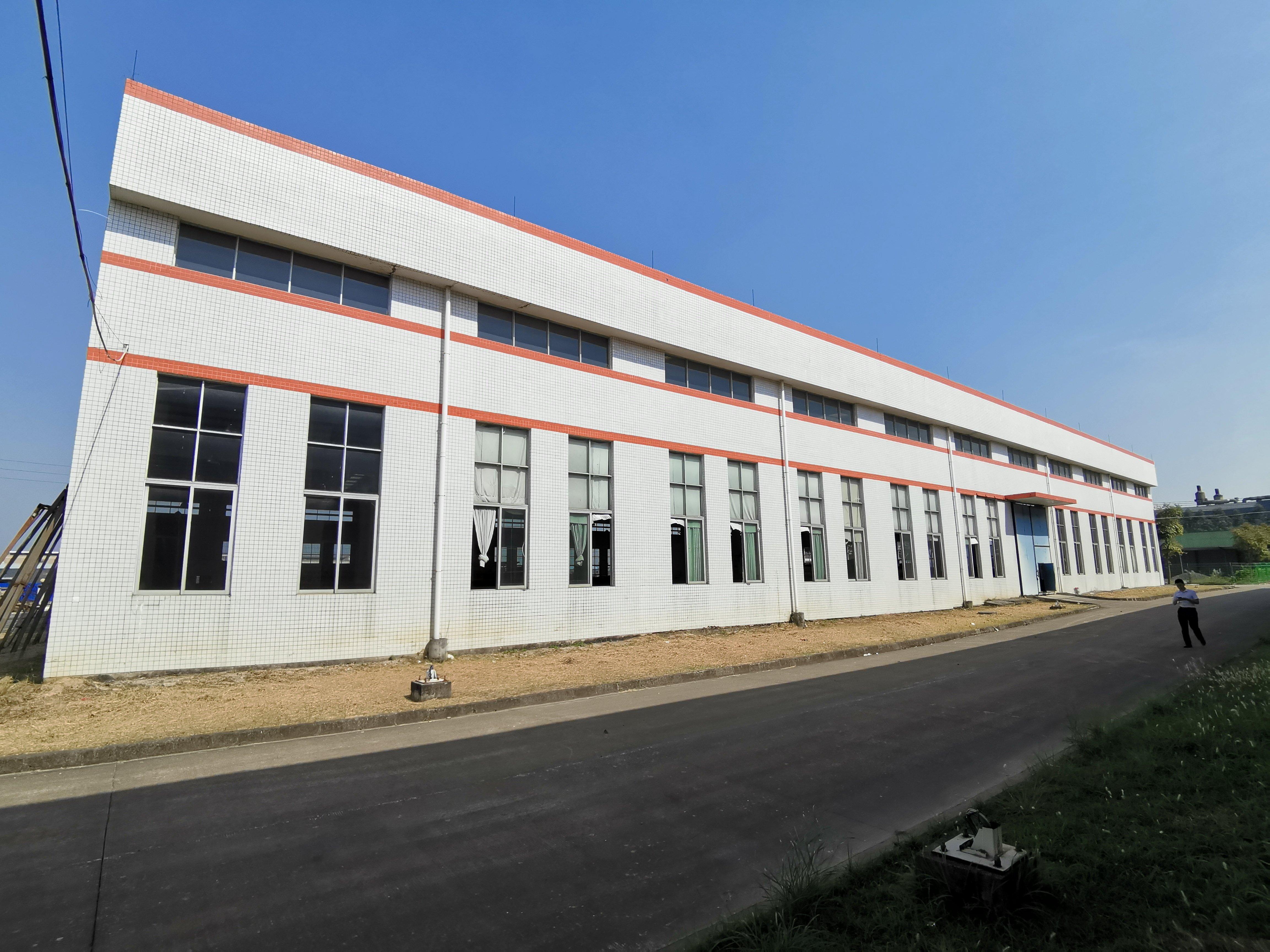 高明区荷城沧江工业园厂房仓库出租，分三栋，整租分租都可。