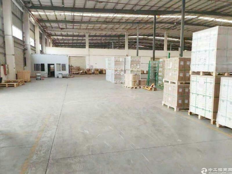 黄埔区有物流卸货高台，单一层仓库厂房出租。