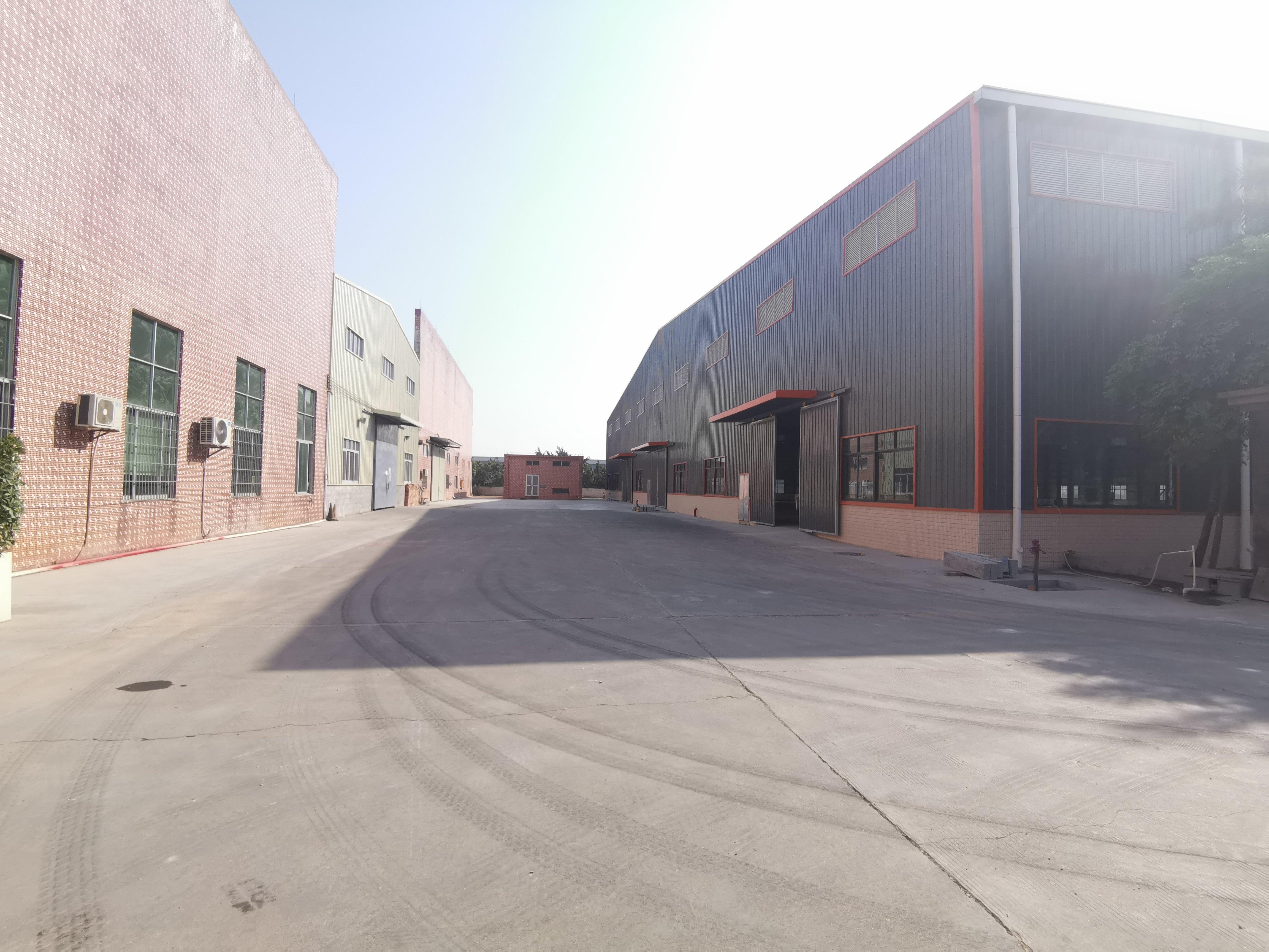 高明区荷城工业区厂房仓库出租，滴水九米全新钢结构厂房，有牛角