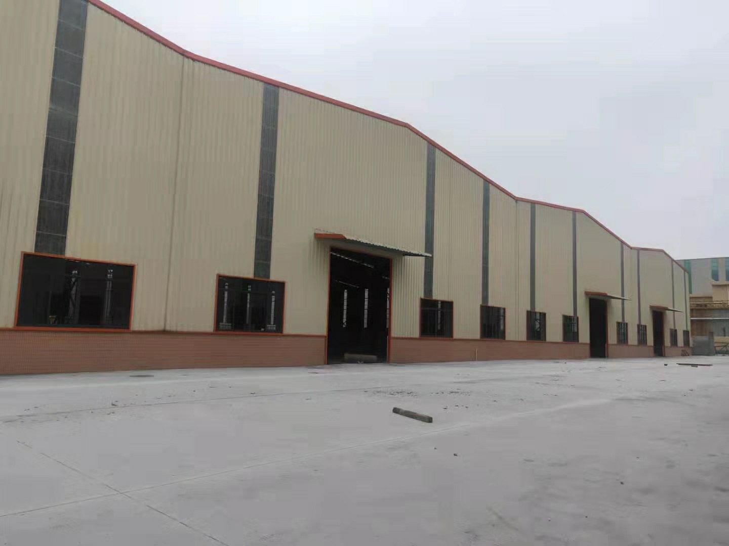 高明区荷城新岀单一层厂房仓库1000平方，在主干道附近