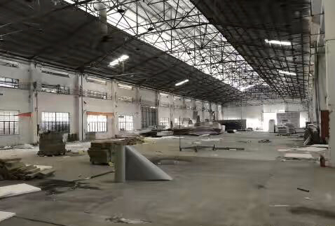 南浦证件齐全工业园区带天车简易23000方厂房仓库。