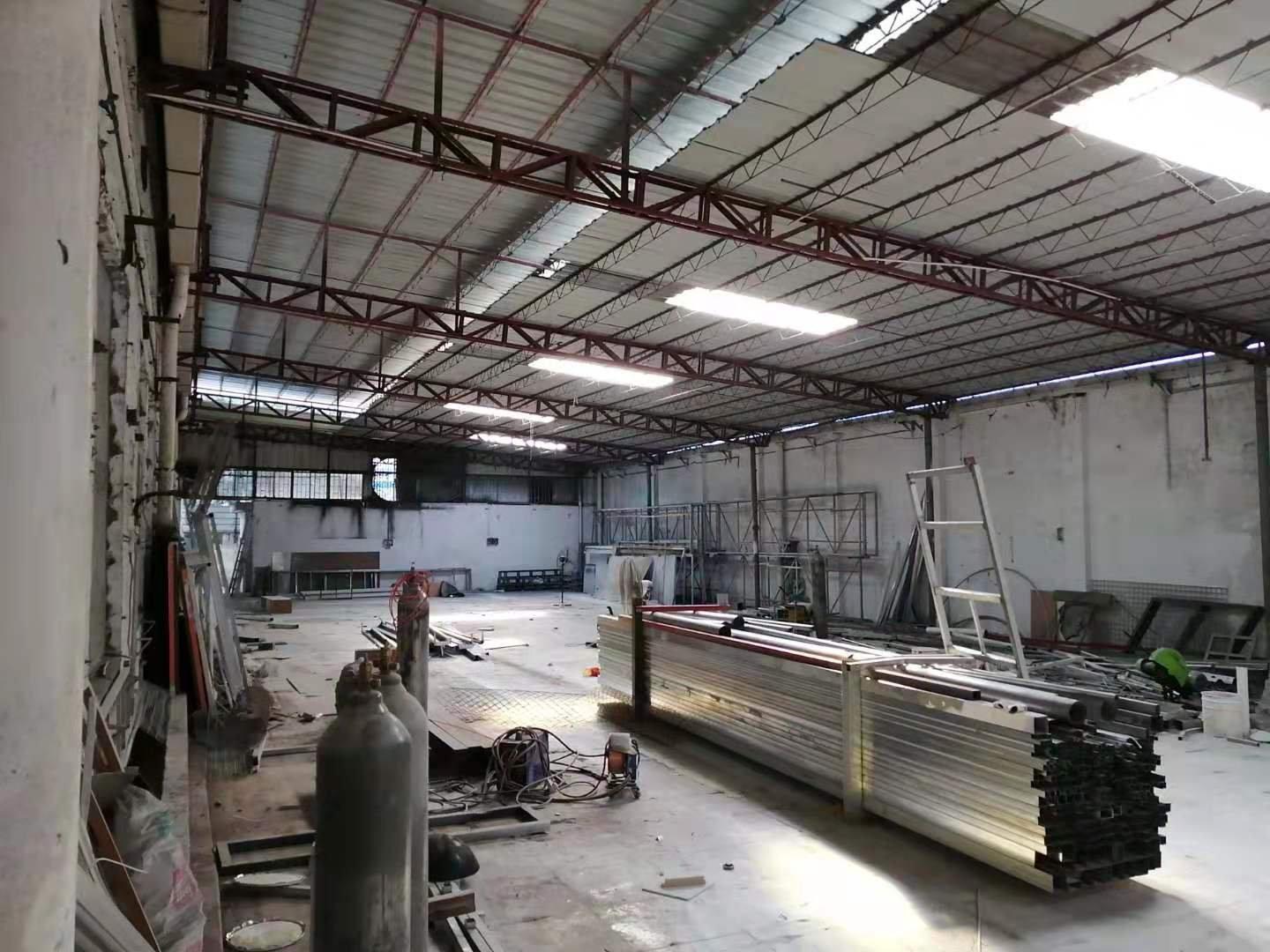 新塘镇新出厂房2650平，23米拖头任意进出，适合仓库，五金