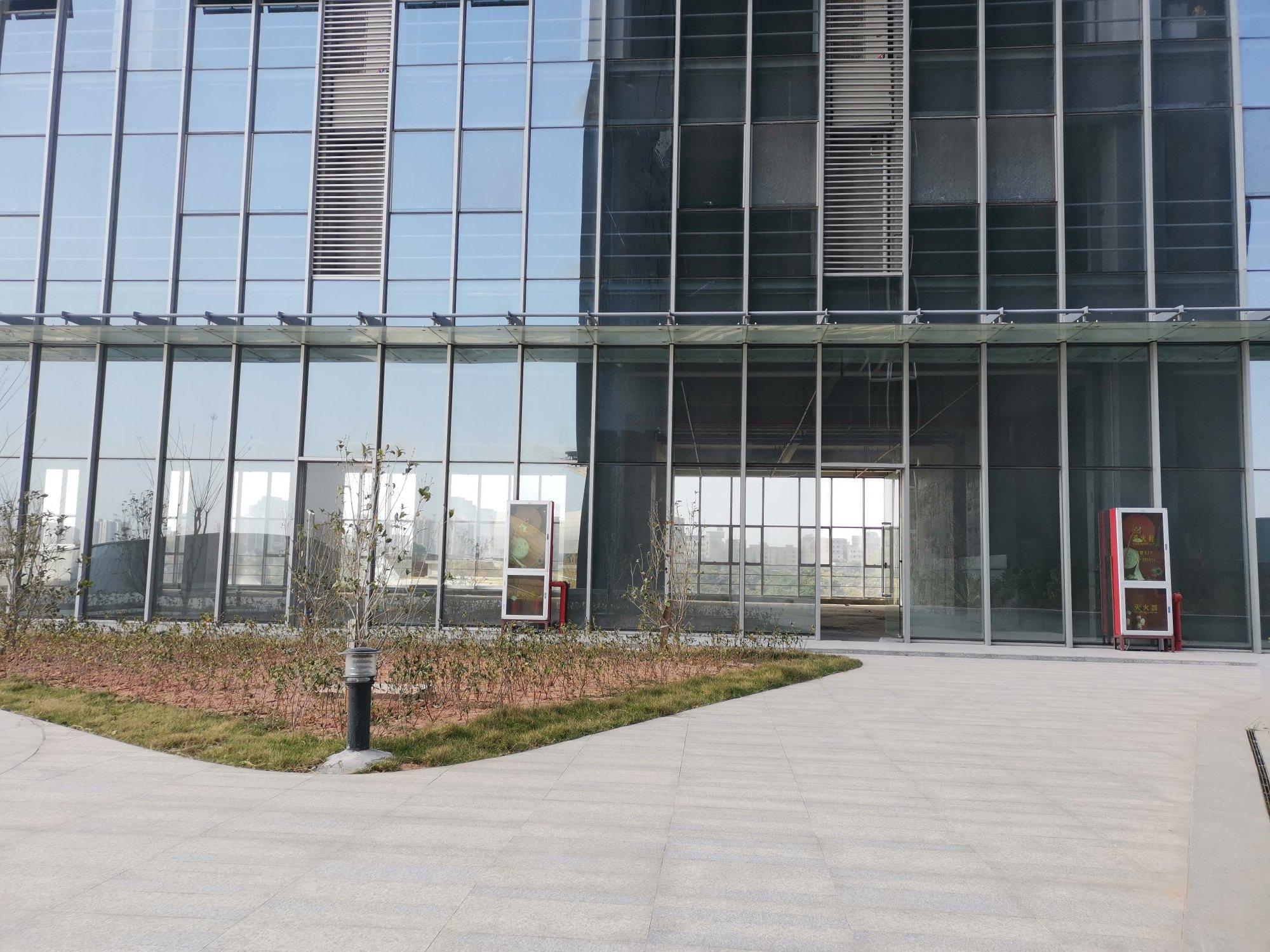 坪山全新大厦型玻璃幕墙综合办公厂房600平方出租