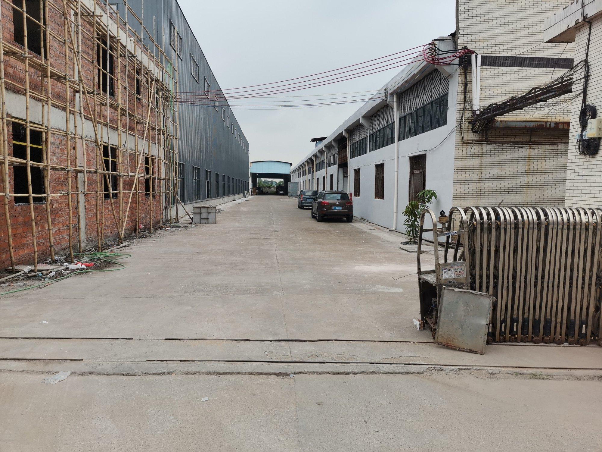 丹灶镇工业区新空出厂房仓库出租，装修豪华价格优惠。。