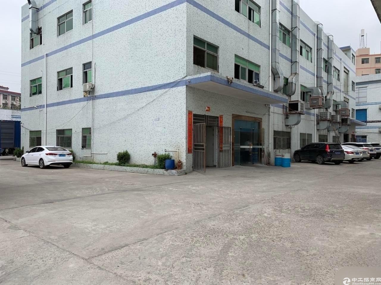 横岗安良现成服装厂房680平方无转让费厂房出租