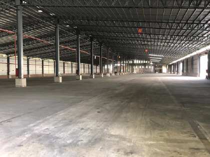 东城牛山外经工业园新出单一层厂房出租，适合做仓库