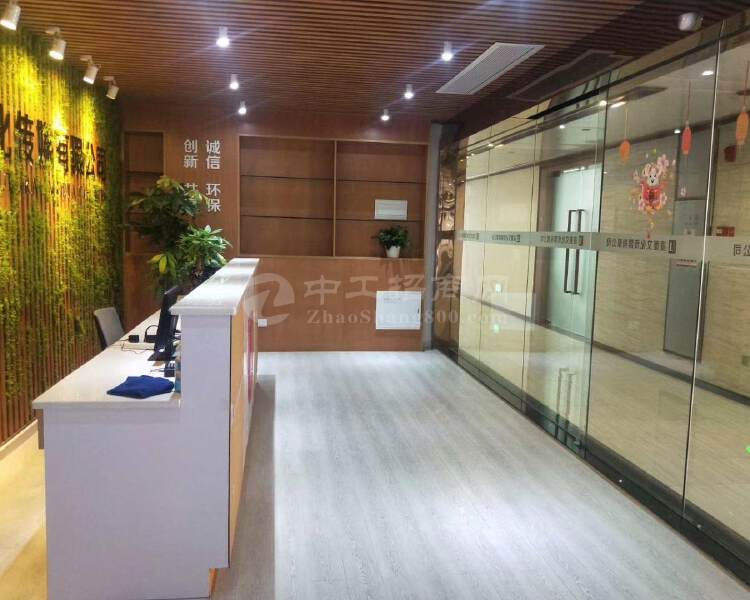 莲塘地铁口507.7平方办公室带办公家具适合直播纯办公