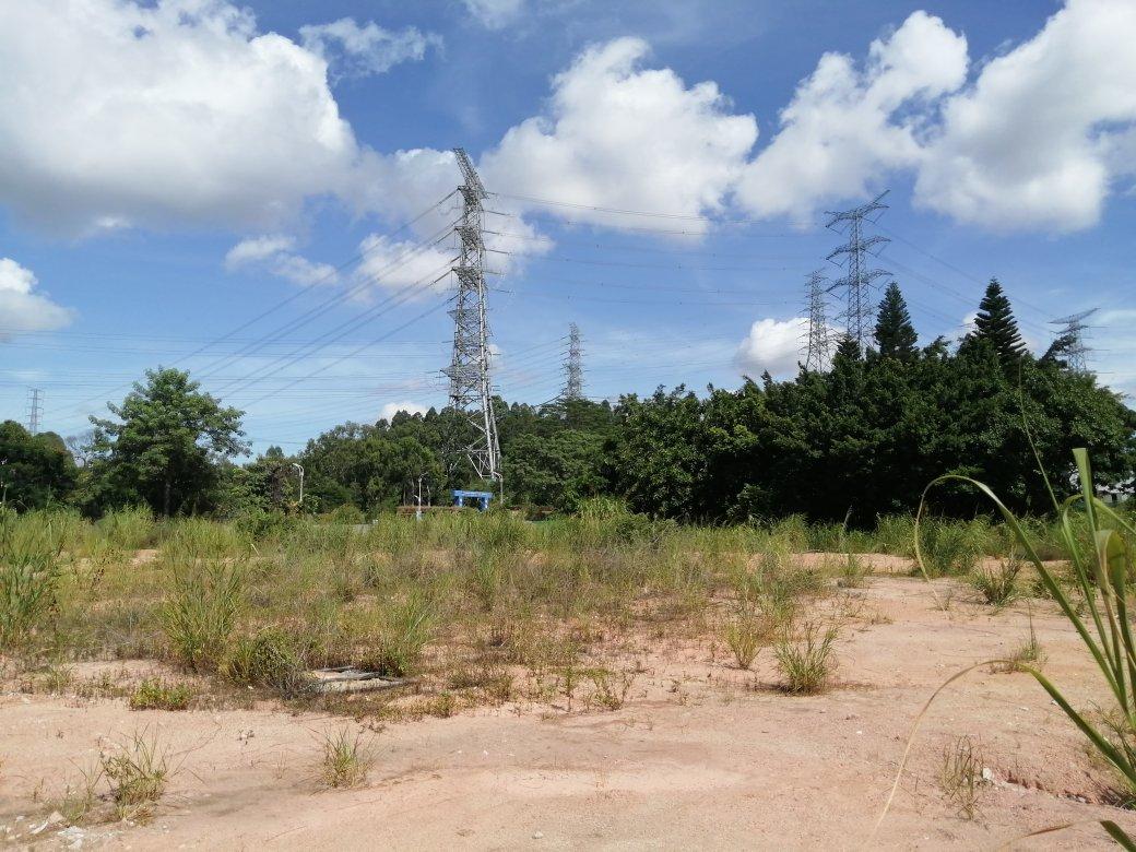 石岩松柏路旁边原房东实际面积30000平方空地出租，价格优惠9