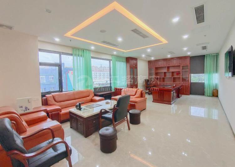 黄埔经济开发区荔联街道新出豪华装修办公室转让无需转让费。4
