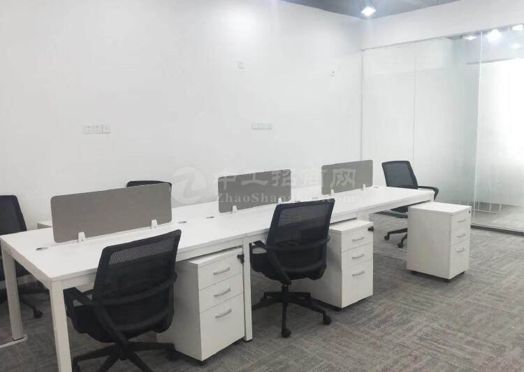 莲塘地铁口150平方办公室出租，精装修少量办公家具，免费停车4