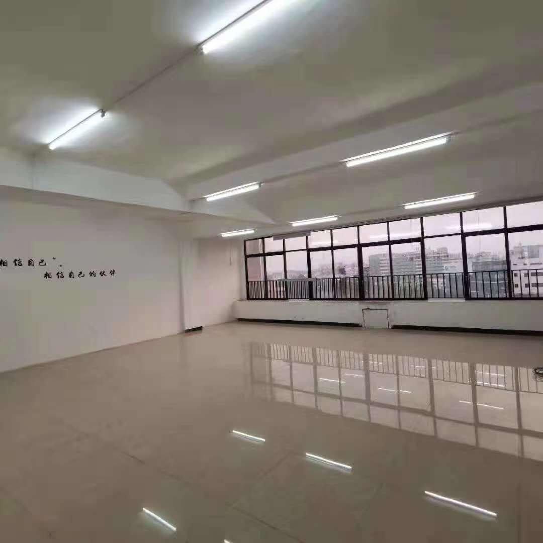 番禺石壁300方精装修厂房仓库出租，环境优美，证件齐全。