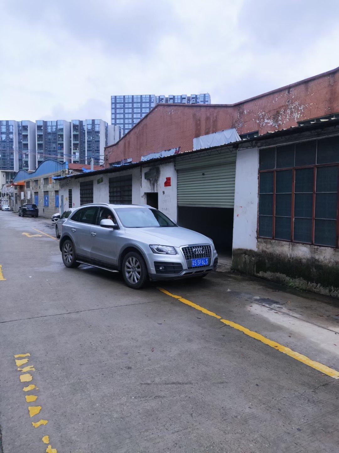 番禺钟村1000方厂房仓库出租，一手房东，交通便利。