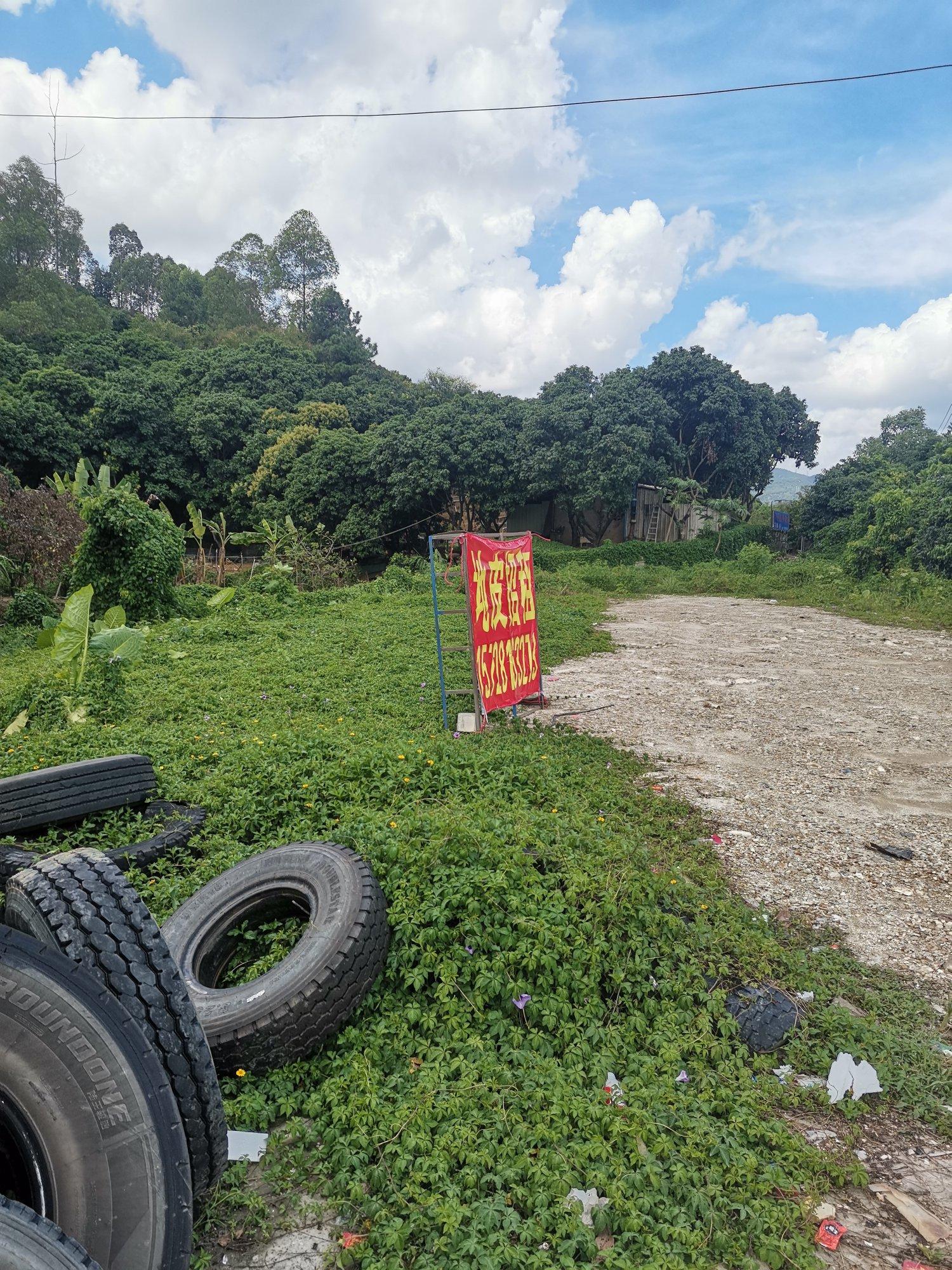 新圩高速路口正下方出租500平方，可硬化位置好1