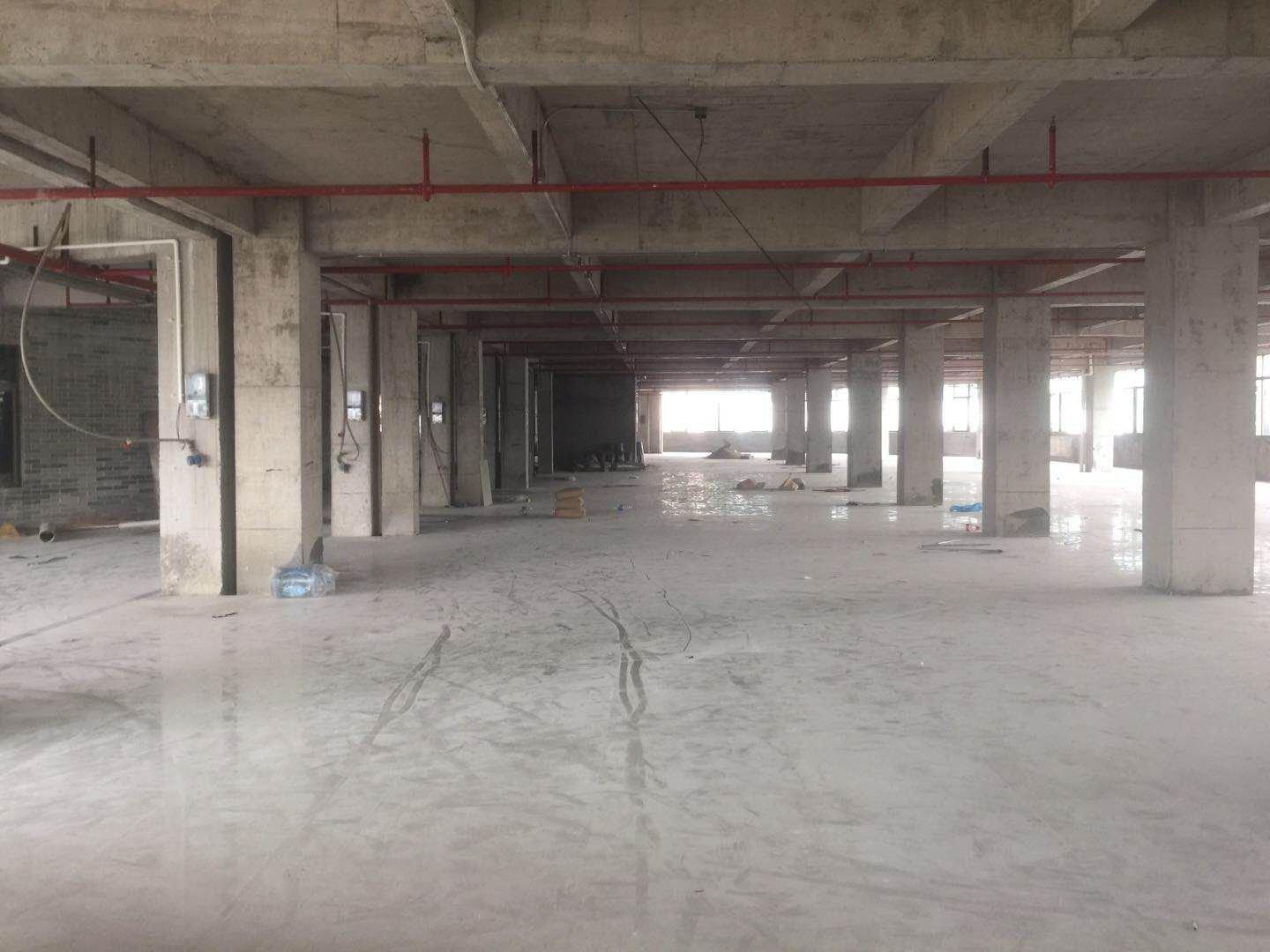 番禺新造4000方厂房仓库出租，有两部货梯，证件齐全。