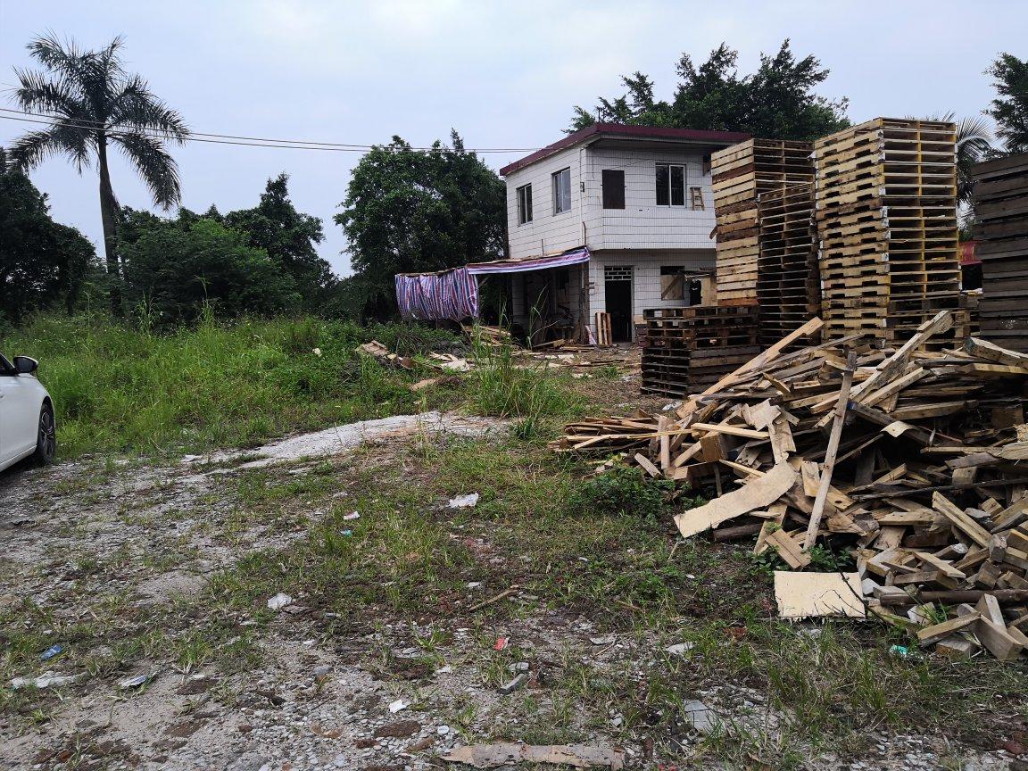 可以堆放建材的空地，位于南海里水主干道快速上佛山一环高速