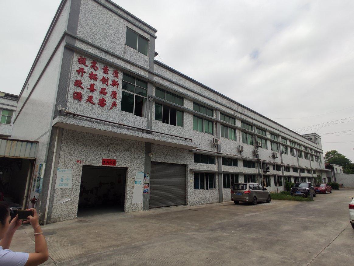 万江区新出标准厂房1-2层3000平方，仓库生产都可。