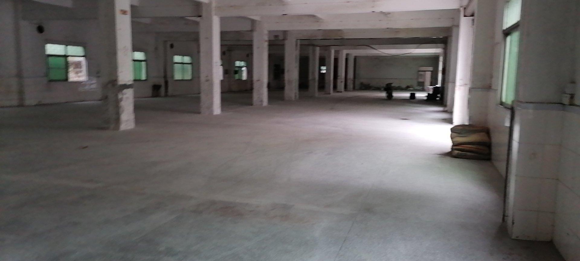 均禾石马工业区独门独院分租标准一楼1350平方标准厂房仓库
