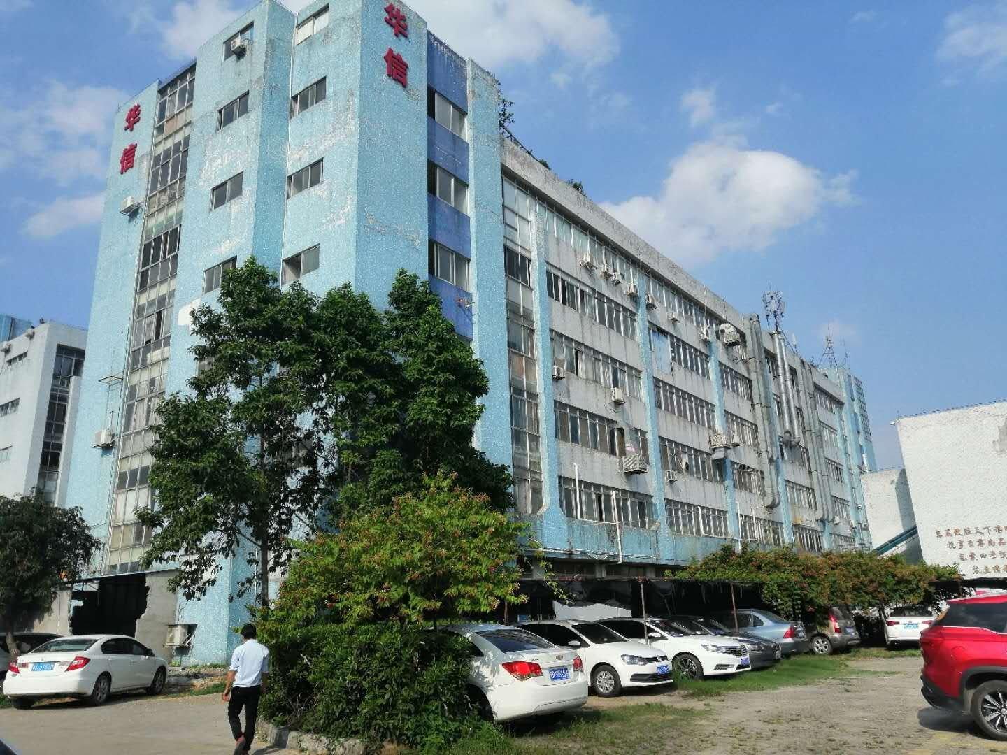 番禺钟村2500方厂房仓库出租，一手房东，证件齐全。