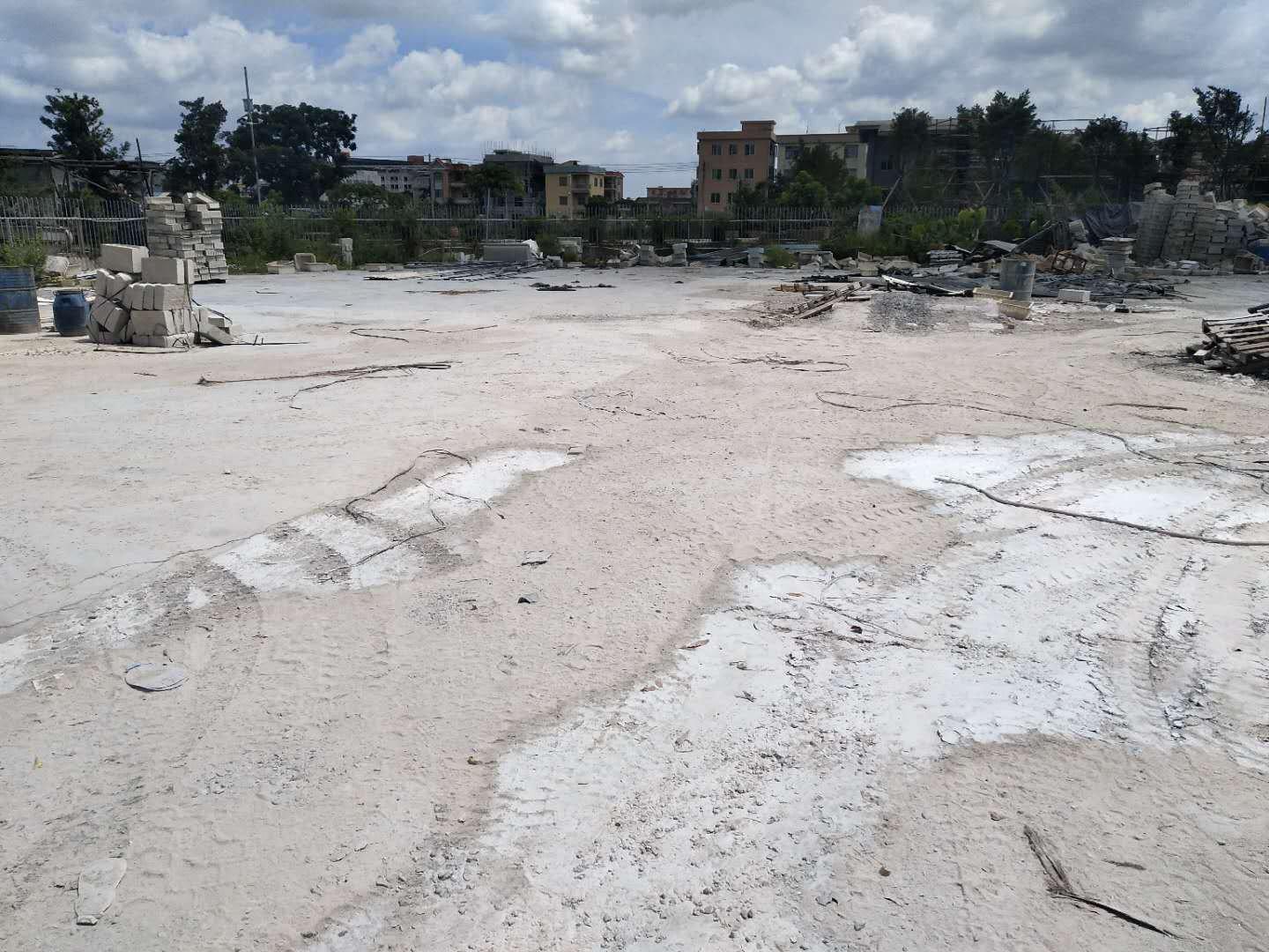 佛山市顺德区勒流镇龙洲路边加油站对面空地3