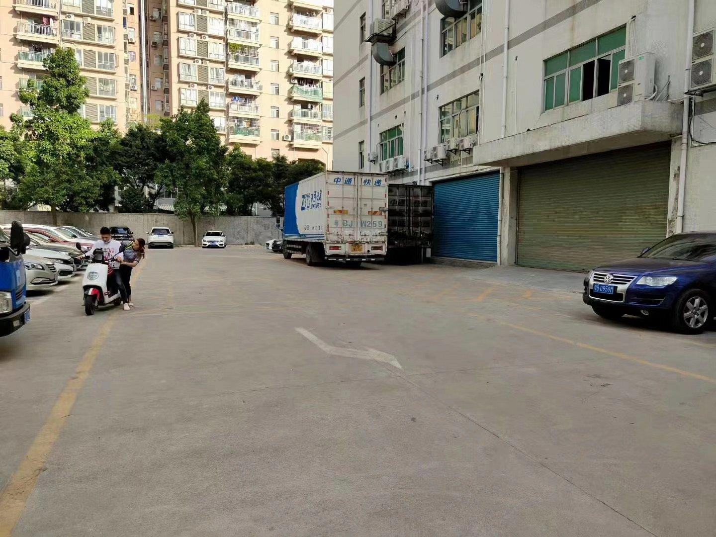 深圳新出可做物流仓库的厂房800平方出租有需要的速速联系