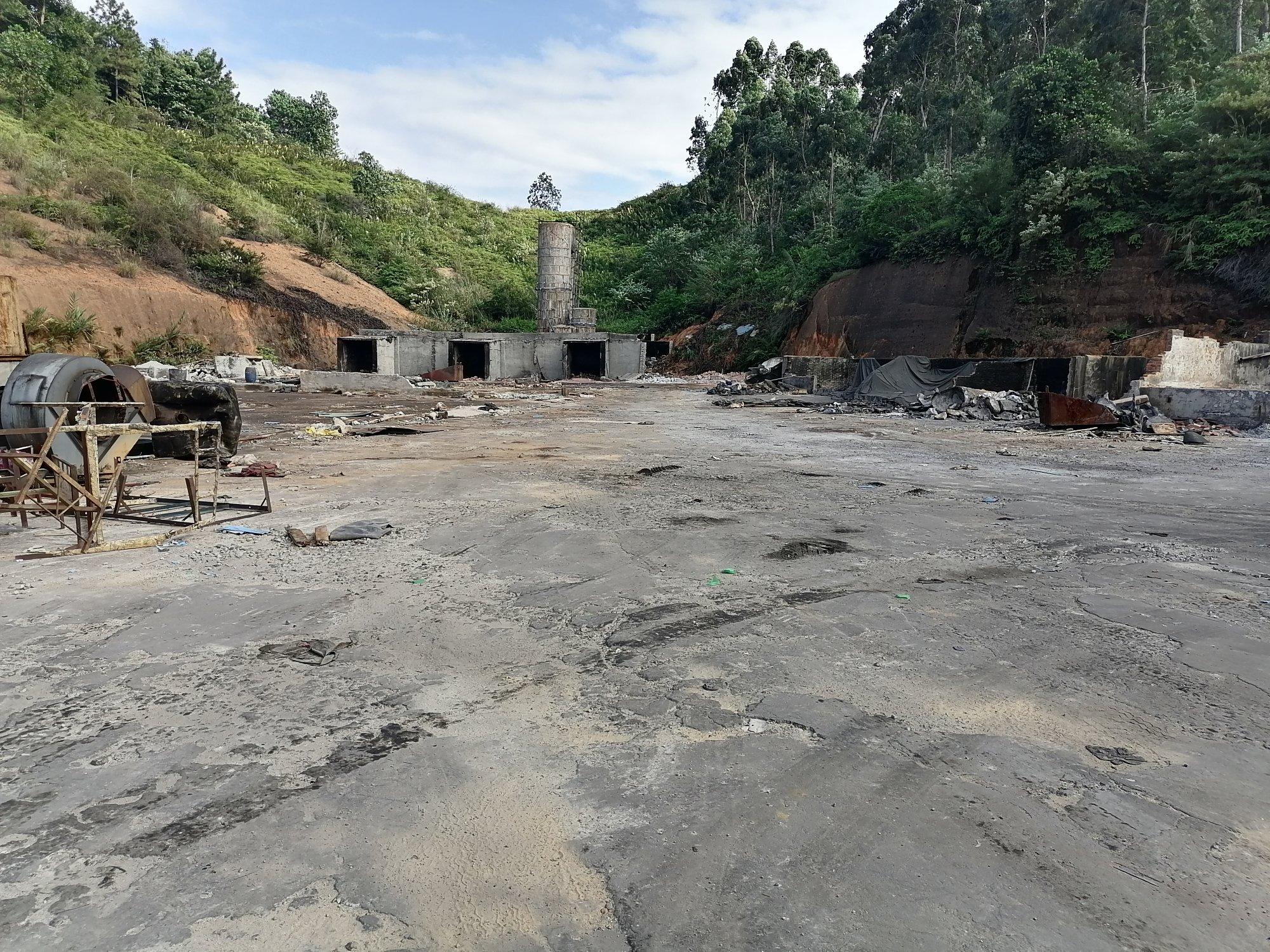 国有土地可定键带红本一手土地。1