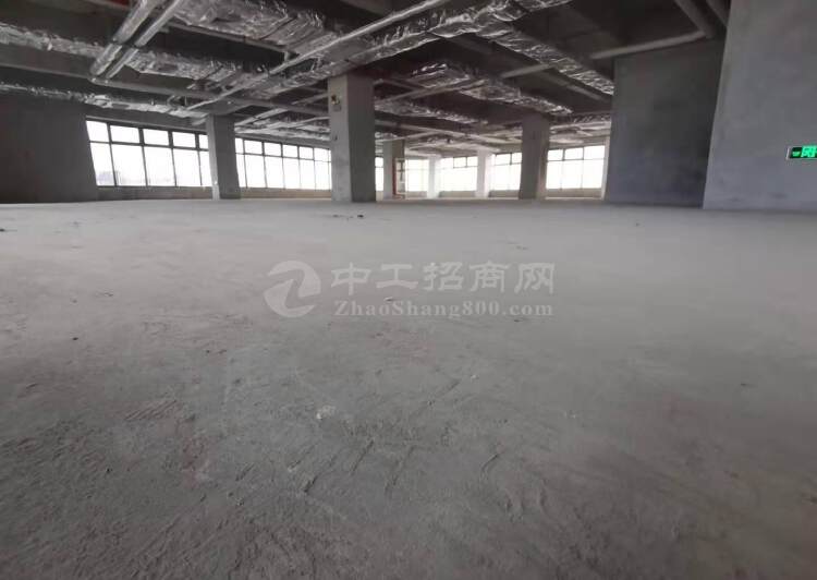 深圳宝安固戍地铁口新出楼盘暂未对，看房需提前预约大小面积都有4