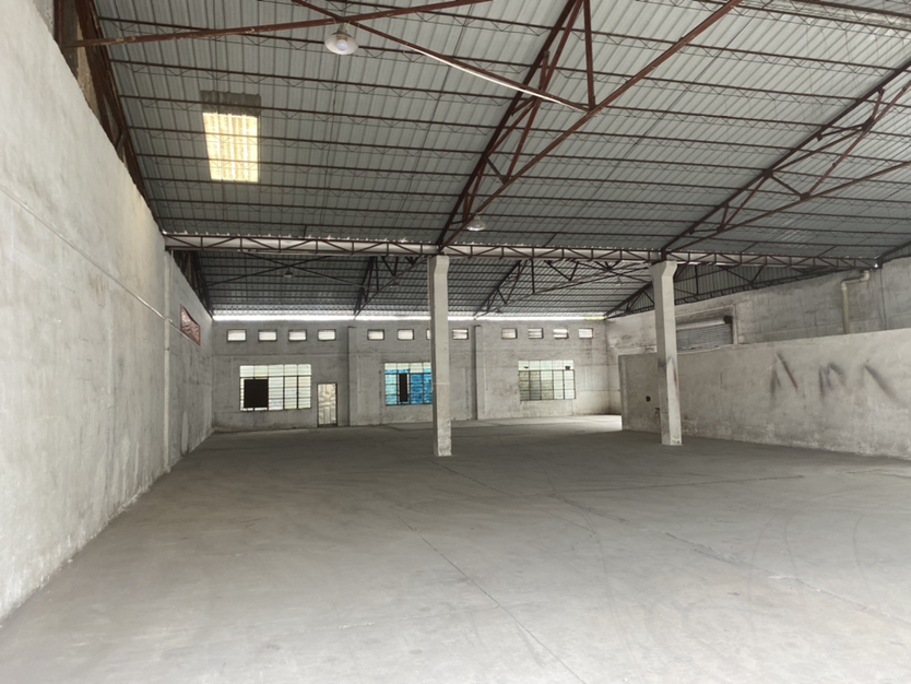 天河区新出725平方小面积厂房仓库出租，单一层三个门面