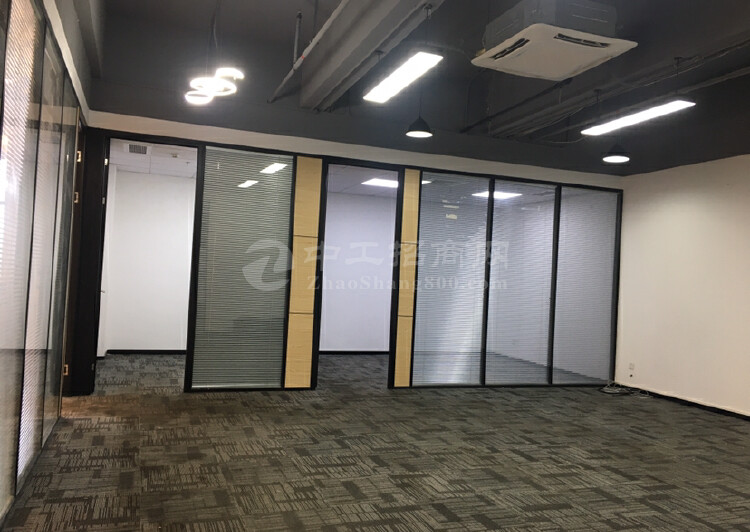 福永地铁口400米原房东物业精装修办公室出租价格低5