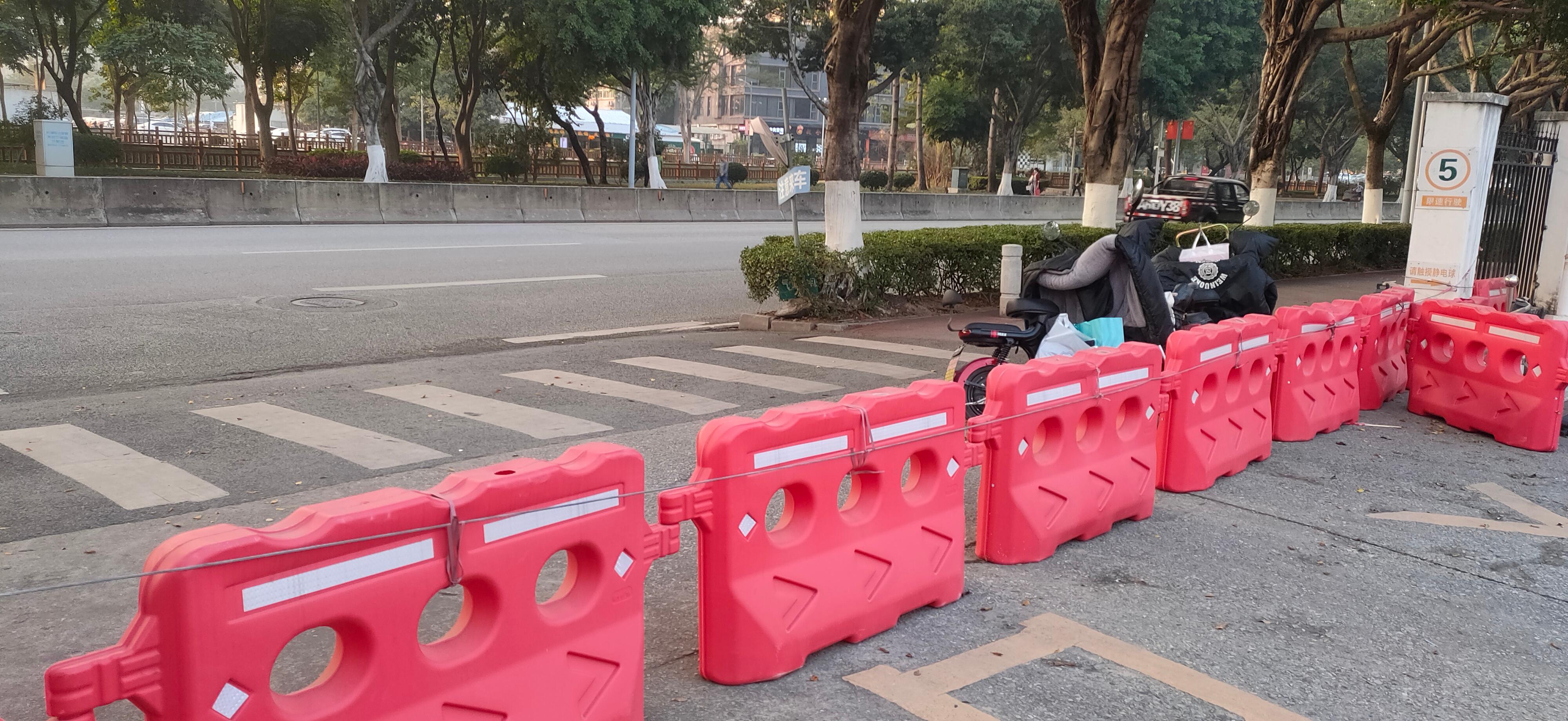 天河区黄村附近新出独门独院证件齐全硬化空地11亩出租3