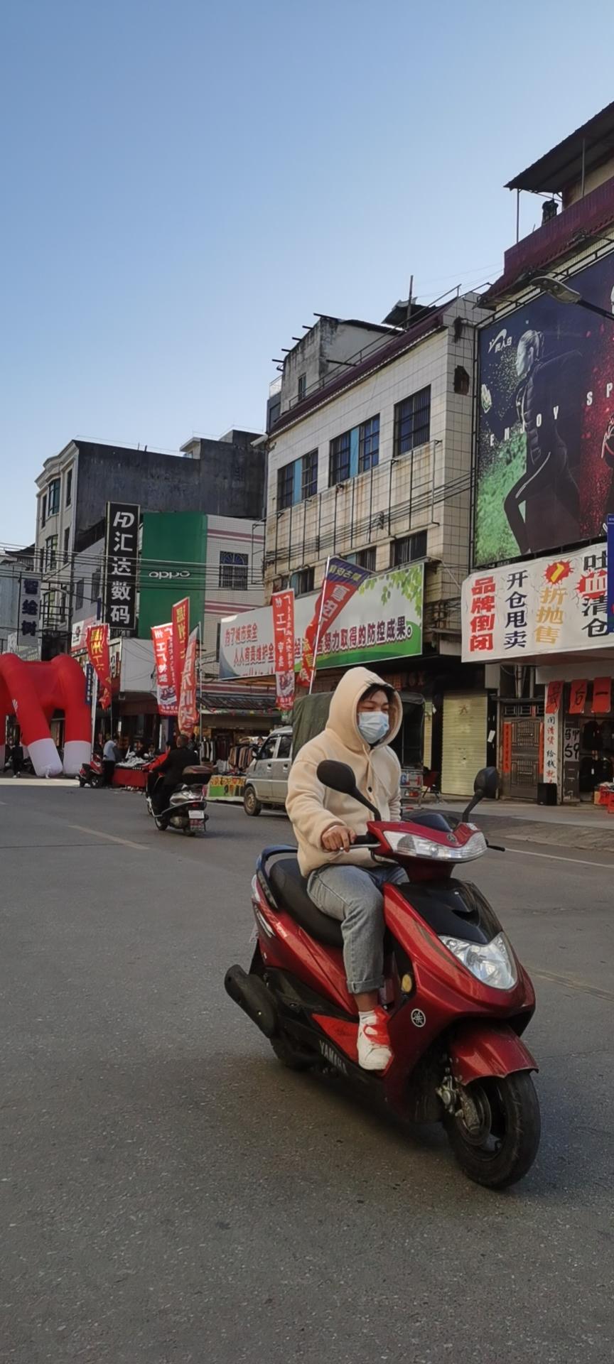 商铺带写字楼，位置好，停车方便，回报率高2