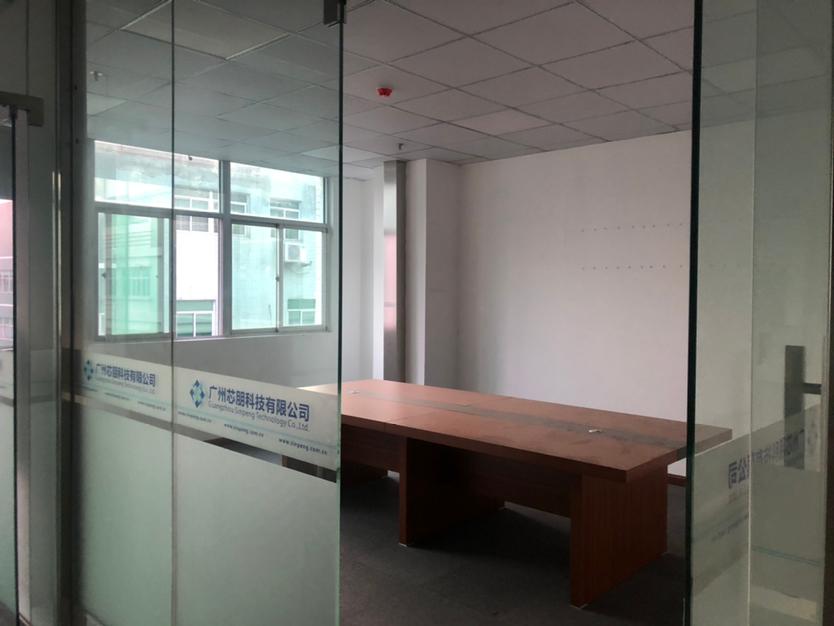 黄埔国家级孵化器科技园区办公楼出租，配套办公家具，证件齐全。