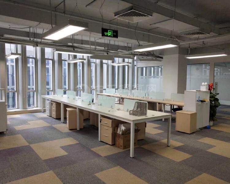 深圳大学附近新出400平精装修办公写字楼出租。
