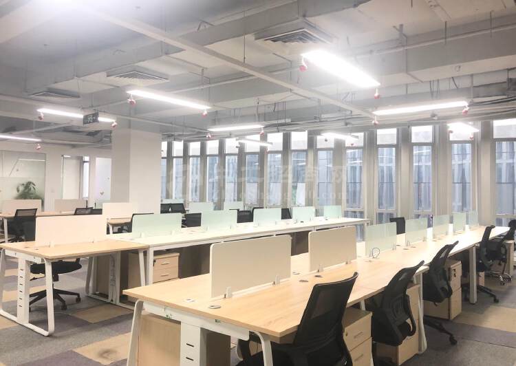 深圳大学附近新出400平精装修办公写字楼出租。8