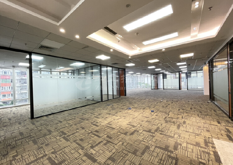 高新园地铁站大冲国际商务中心精装修红本办公室158平起租5