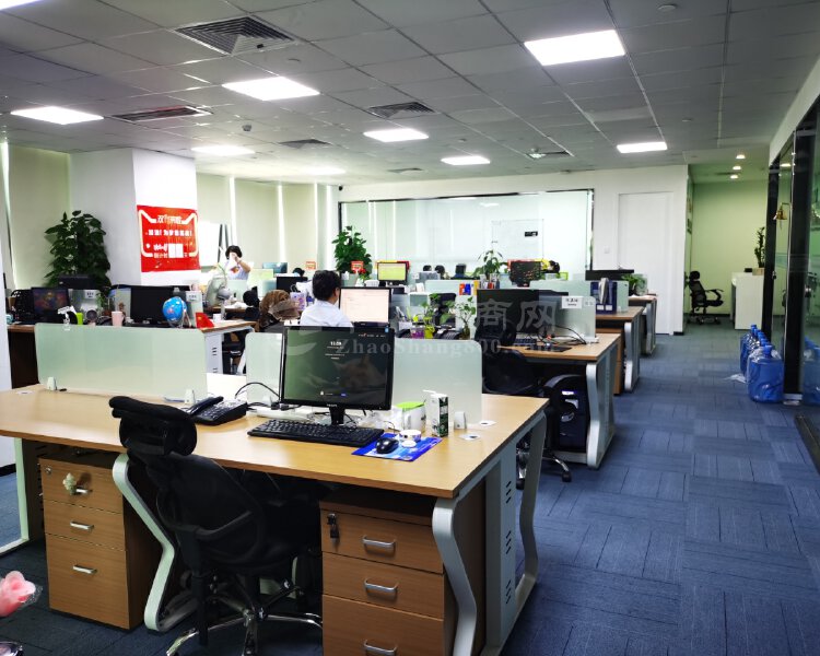 深圳南山南油甲级写字楼办公室业主直租带隔间200－350平!