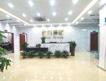 龙华清湖地铁口800米新出精装修办公室650平，物业直租
