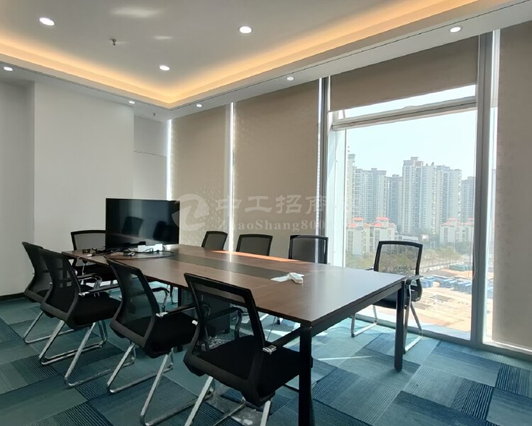 宝安中心区办公室精装修，220平带家私，租金实惠