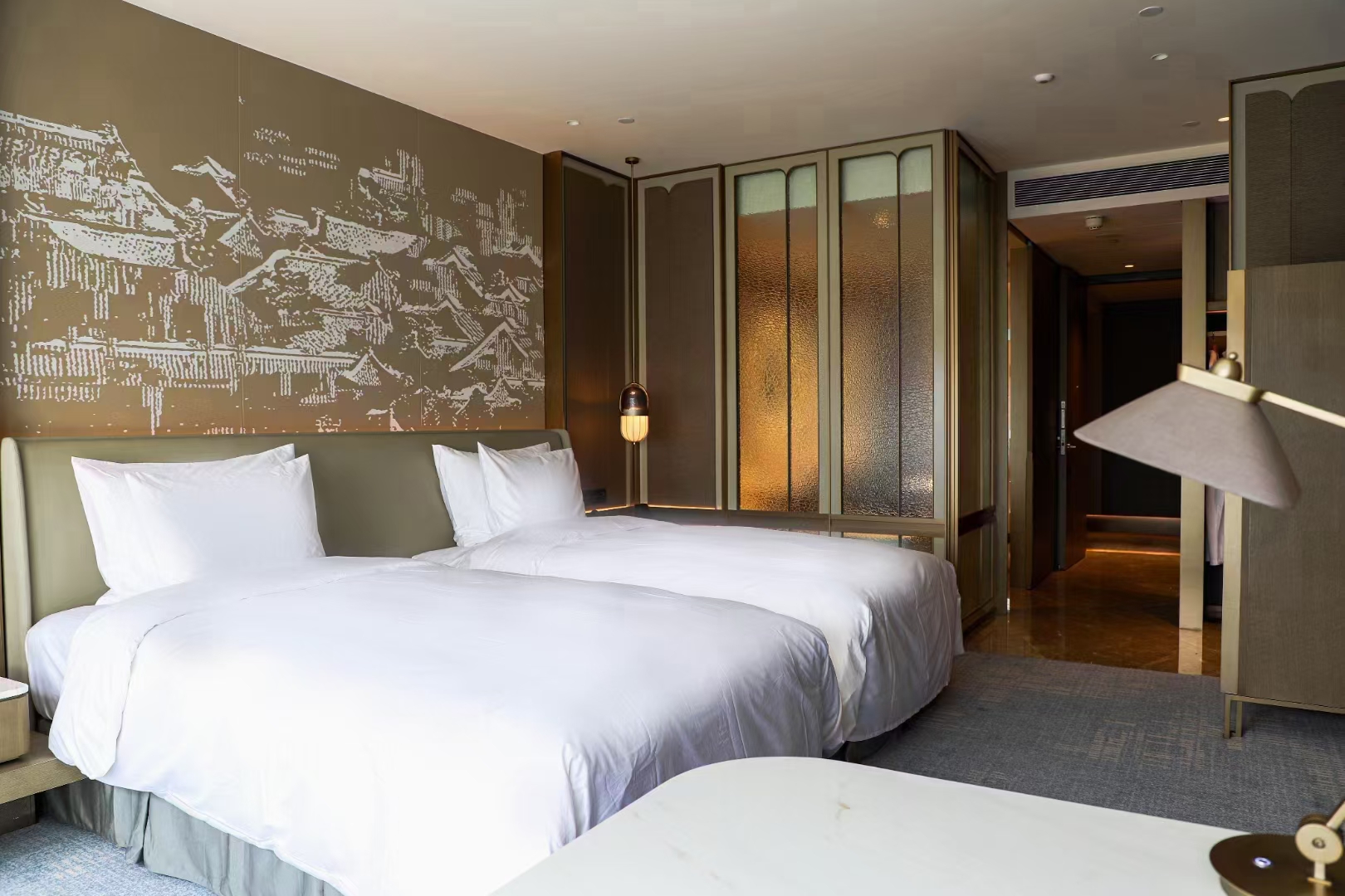 深圳市整栋酒店出售位于南山海岸城商圈55382平共390个房